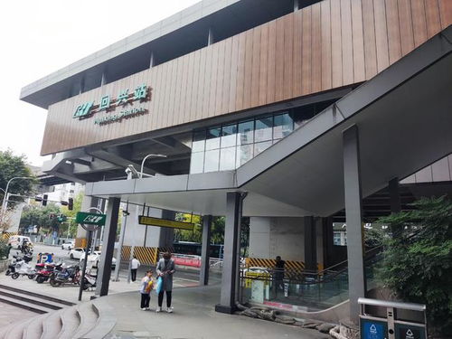 重慶昔日的工業(yè)園區(qū),工廠(chǎng)搬遷反而宜居,游人如織好有煙火氣